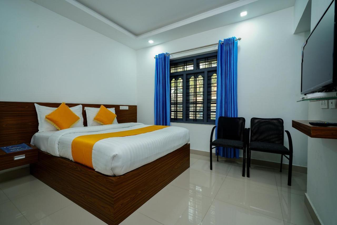 Oyo 6526 Ap Residency City Sultan Bathery Exterior foto