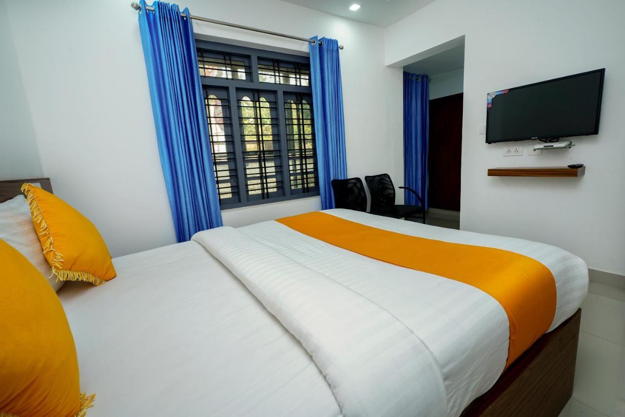 Oyo 6526 Ap Residency City Sultan Bathery Exterior foto